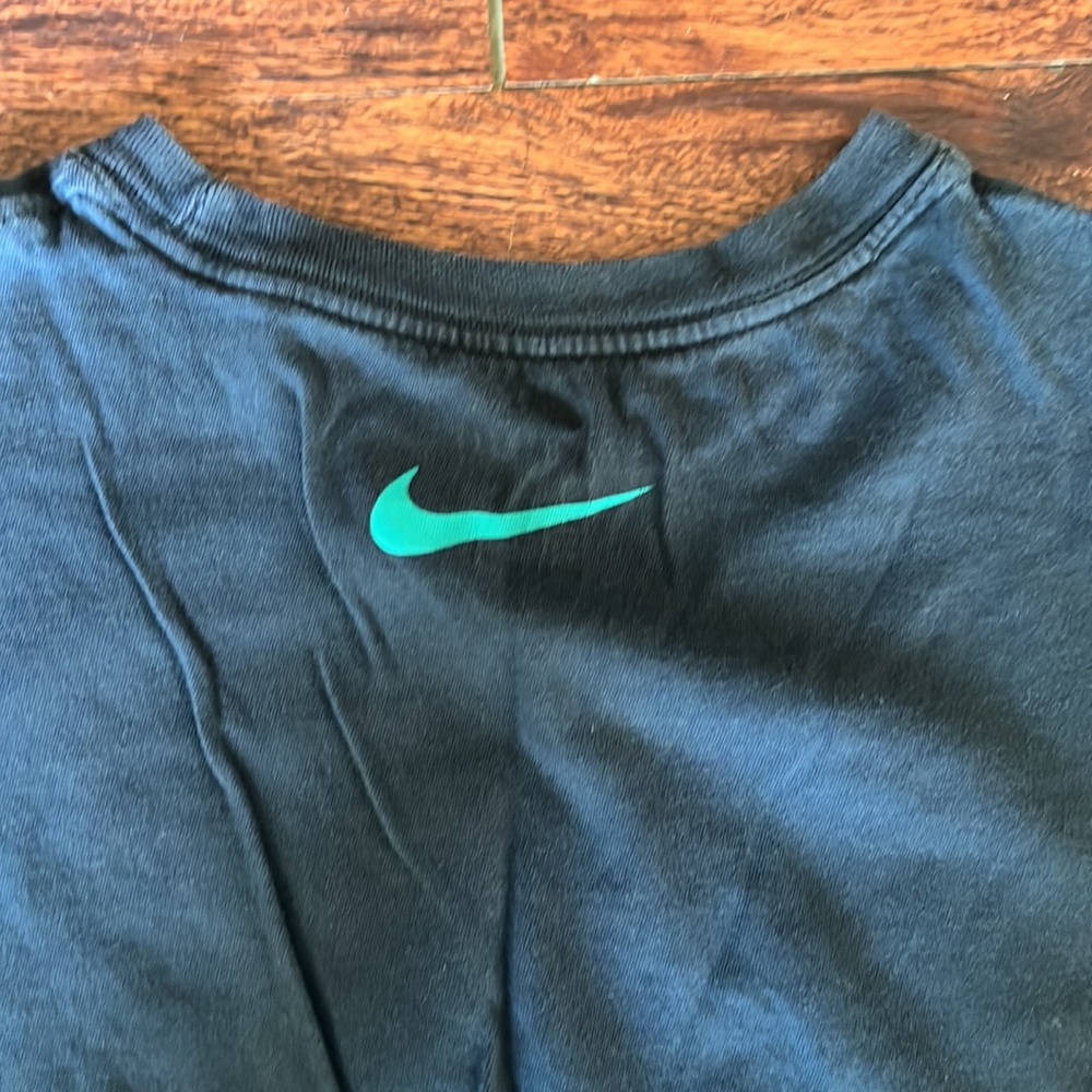 Nike tee - Picture 6 of 6